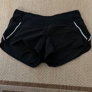 Lululemon speed shorts, ruffled/reflective